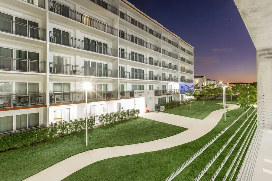 Modern Towers apartment building and landscaping in Homestead